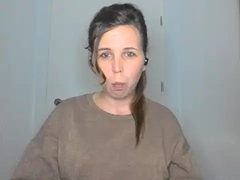 Snapshot of loveis007 chatting on March 20, 2025, 8:40 pm loveis007 online show from March 20, 2025, 8:40 pm