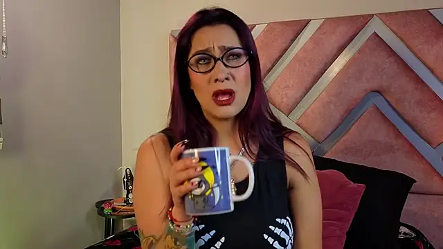  kelly hous36 online show from November 21, 2025, 5:11 pm