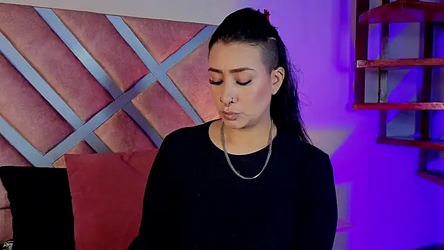  kelly hous36 online show from April 13, 2026, 12:32 pm