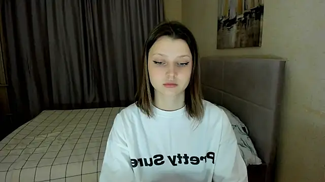 SoniNesti online show from November 11, 2025, 2:28 pm