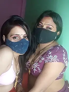 cutee  crazy online show from October 10, 2025, 6:07 pm