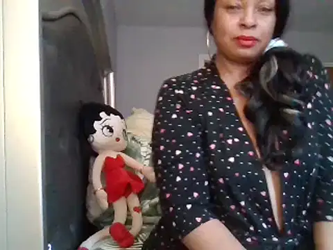 MSweetLindaParks online show from February 16, 2025, 3:05 pm