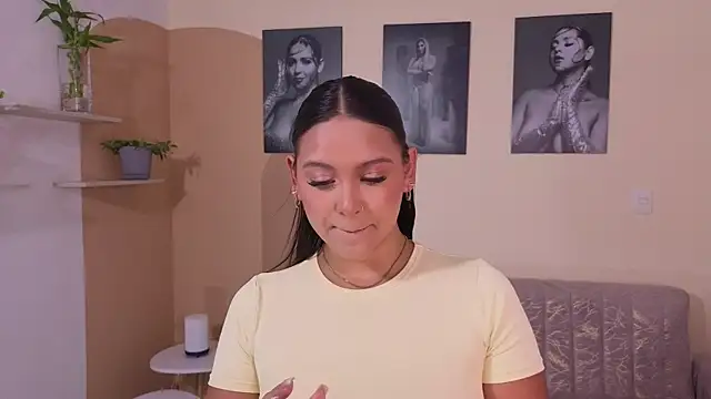 ToriCrossX online show from March 19, 2026, 6:56 pm