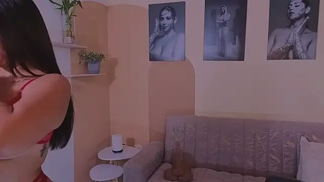 ToriCrossX online show from April 19, 2026, 6:10 pm