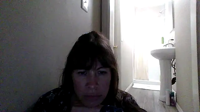 petitedoll29 online show from December 1, 2025, 1:21 am