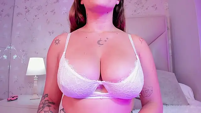 ambar sullivan online show from November 26, 2025, 11:33 am