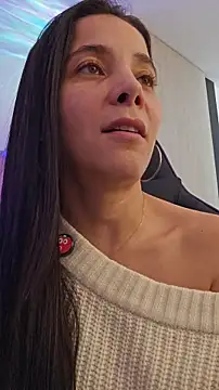 miaeyes online show from January 7, 2026, 2:19 pm