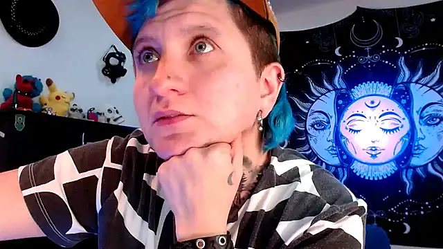Snapshot of Marieblueeyes chatting on February 3, 2025, 1:52 am Marieblueeyes online show from February 3, 2025, 1:52 am