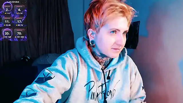 Marieblueeyes online show from November 18, 2025, 4:06 am