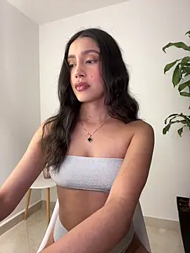 SelenaStone online show from November 9, 2025, 11:47 pm