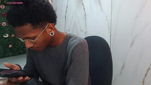 ManSant online show from April 18, 2026, 2:43 pm