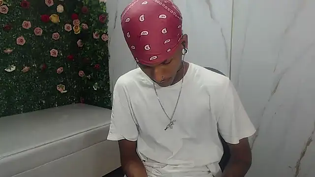 Snapshot of ManSant chatting on June 27, 2026, 3:17 pm ManSant online show from June 27, 2026, 3:17 pm