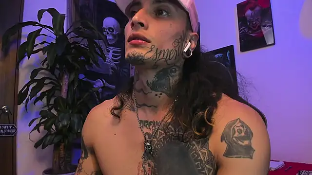 Snapshot of Ryuk_it chatting on October 24, 2025, 1:13 am Ryuk it online show from October 24, 2025, 1:13 am