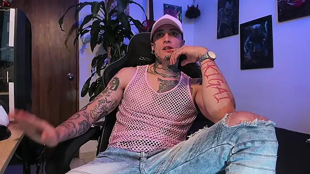 Snapshot of Ryuk_it chatting on November 10, 2025, 4:06 pm Ryuk it online show from November 10, 2025, 4:06 pm