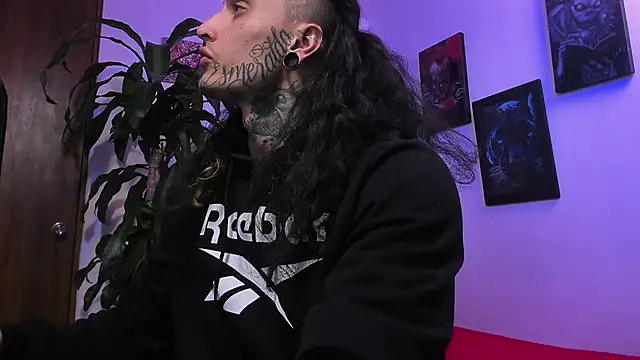 Snapshot of Ryuk_it chatting on November 29, 2025, 1:19 am Ryuk it online show from November 29, 2025, 1:19 am