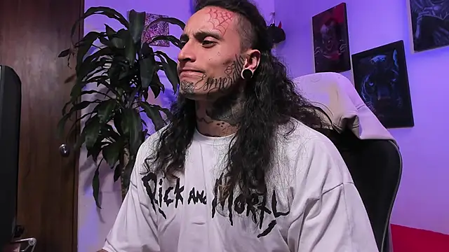 Snapshot of Ryuk_it chatting on December 2, 2025, 1:22 am Ryuk it online show from December 2, 2025, 1:22 am