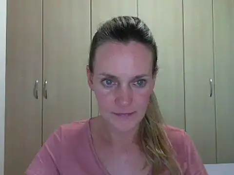 Annylove1 online show from February 26, 2025, 10:42 pm