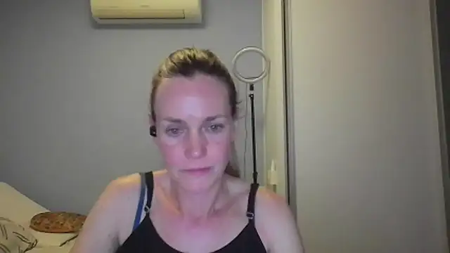 Annylove1 online show from November 30, 2025, 12:36 am