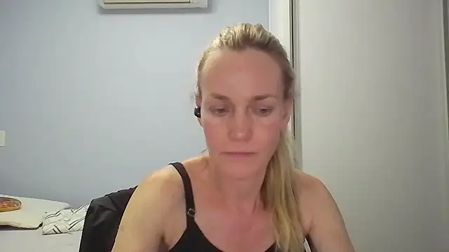 Annylove1 online show from January 8, 2026, 12:24 am