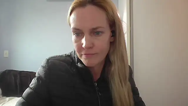 Annylove1 online show from May 29, 2026, 12:14 pm