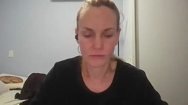 Annylove1 online show from June 1, 2026, 12:23 am