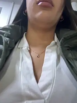 Hannahoff online show from November 6, 2025, 12:33 am