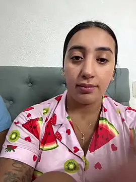 Snapshot of Hannahoff chatting on February 9, 2026, 3:21 am Hannahoff online show from February 9, 2026, 3:21 am