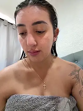 Snapshot of Hannahoff chatting on March 1, 2026, 7:16 pm Hannahoff online show from March 1, 2026, 7:16 pm