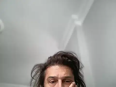 ALPHANDRE online show from October 28, 2025, 7:23 am