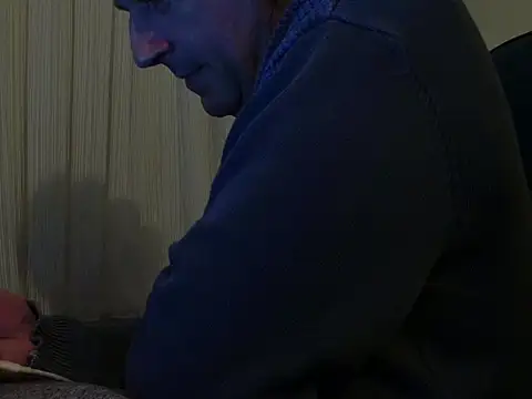 ALPHANDRE online show from April 8, 2026, 6:52 pm