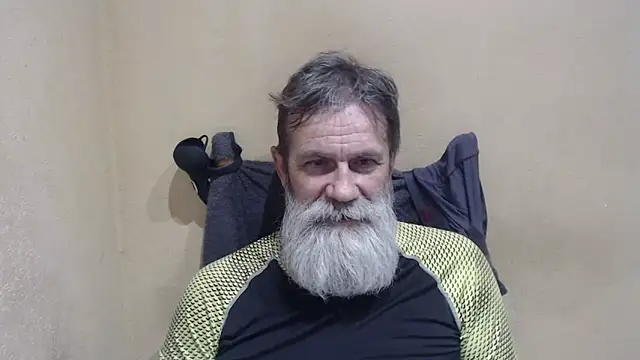 Snapshot of AlexNudo chatting on May 17, 2026, 3:19 pm AlexNudo online show from May 17, 2026, 3:19 pm