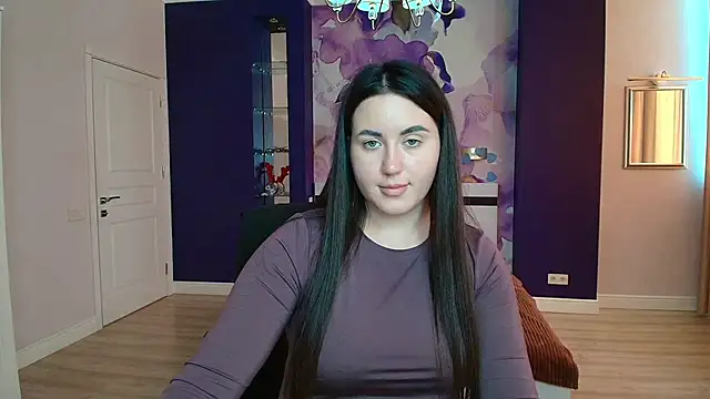 Roxie Bradley online show from February 12, 2025, 1:06 pm