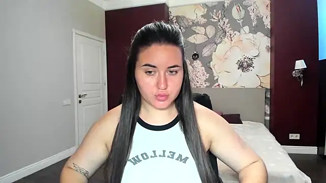 Roxie Bradley online show from September 11, 2025, 5:51 am