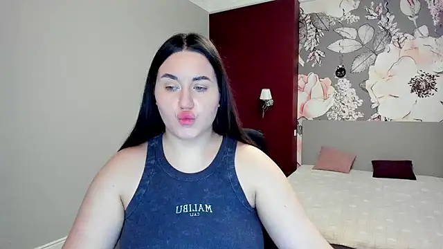 Roxie Bradley online show from February 3, 2026, 6:40 am