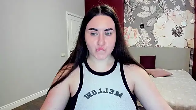 Roxie Bradley online show from February 24, 2026, 6:55 am