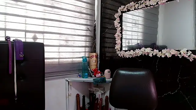 VIOLETTA-HOT online show from March 18, 2025, 4:59 pm