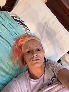 Snapshot of Jessiejames32 chatting on October 30, 2025, 12:45 am Jessiejames32 online show from October 30, 2025, 12:45 am