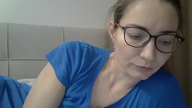 Ashleyspice online show from December 14, 2025, 2:22 pm