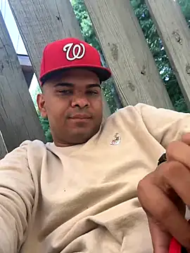 marhi32 online show from September 10, 2025, 8:42 pm