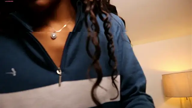 Valeriestyle online show from October 8, 2025, 3:48 am