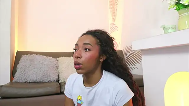 Valeriestyle online show from April 21, 2026, 3:57 am