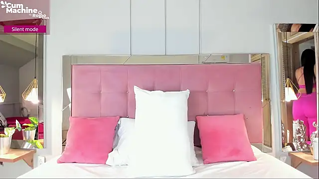 Snapshot of Ahincale chatting on December 2, 2025, 7:53 pm Ahincale online show from December 2, 2025, 7:53 pm