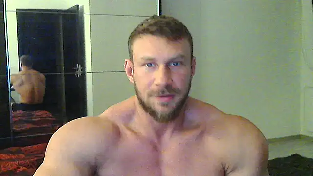 muscularkevin online show from December 6, 2024, 2:17 pm