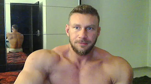 muscularkevin online show from December 9, 2024, 2:28 pm