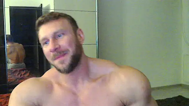 muscularkevin online show from December 22, 2024, 2:16 pm