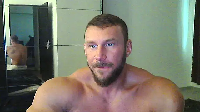 muscularkevin online show from September 9, 2025, 1:21 pm