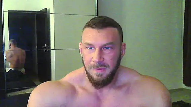 muscularkevin online show from March 12, 2026, 4:18 am