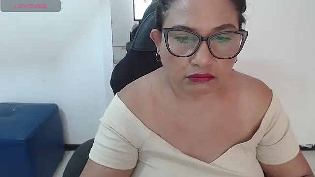 Katha Marck online show from April 17, 2026, 3:04 pm