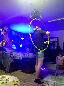 Hotredheadandtoungelasher online show from December 7, 2024, 11:51 am