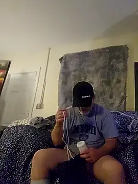 Hotredheadandtoungelasher online show from February 3, 2025, 5:40 am